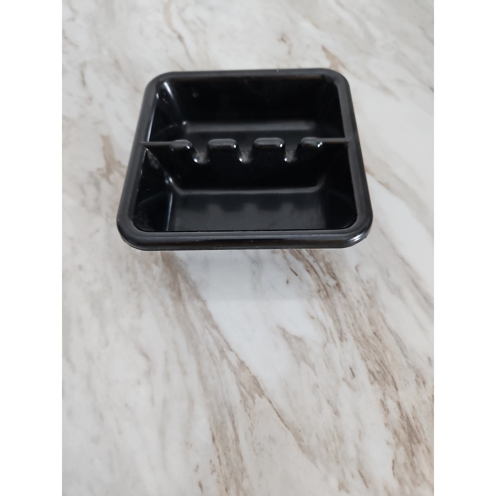VTG van norman molding No 806 ashtray Made in USA. HEAT RESISTANT Black